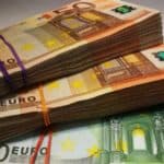 mazzette da 50 e 100 euro - dettaglio