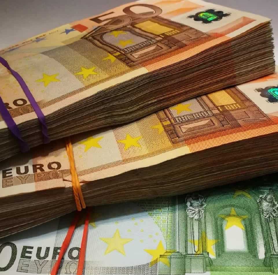 mazzette da 50 e 100 euro - dettaglio