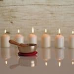 candele e campana tibetana