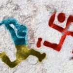 disegno di unn omino con i colori dell'Ucraina che insegue con un bastone una svastrica